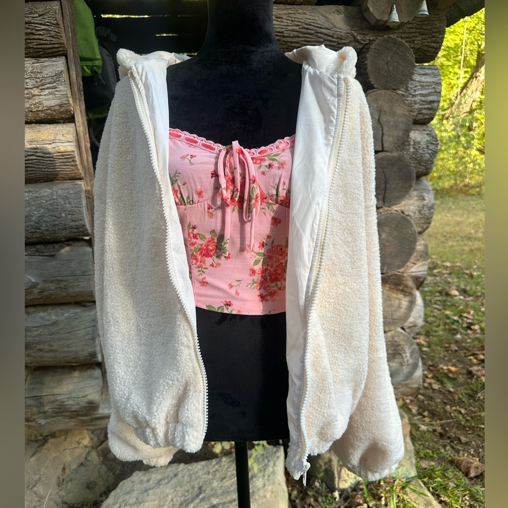 NWT Sherpa and Crochet Hooded Jacket Size M - Picture 2 of 9